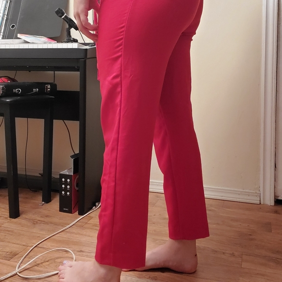 Red high-waisted paperbag pants - Picture 4 of 6